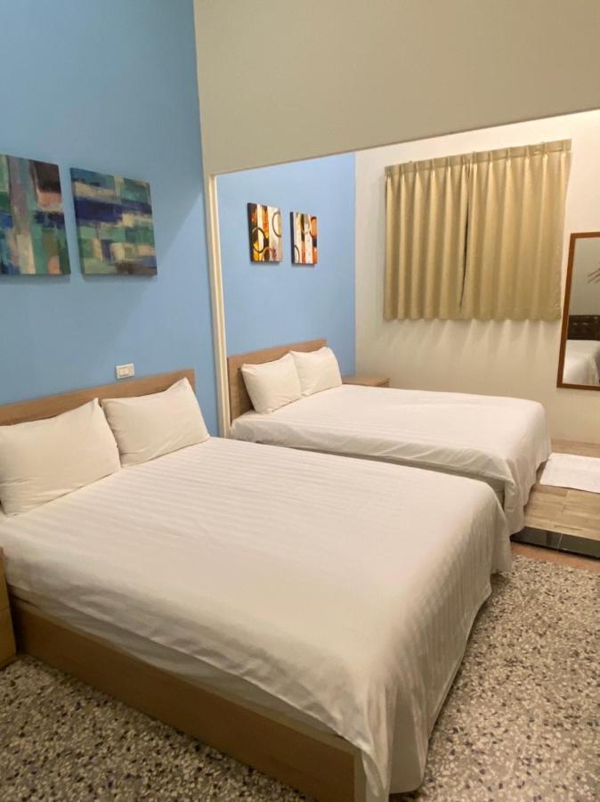 Freedom B&B Tainan Bagian luar foto