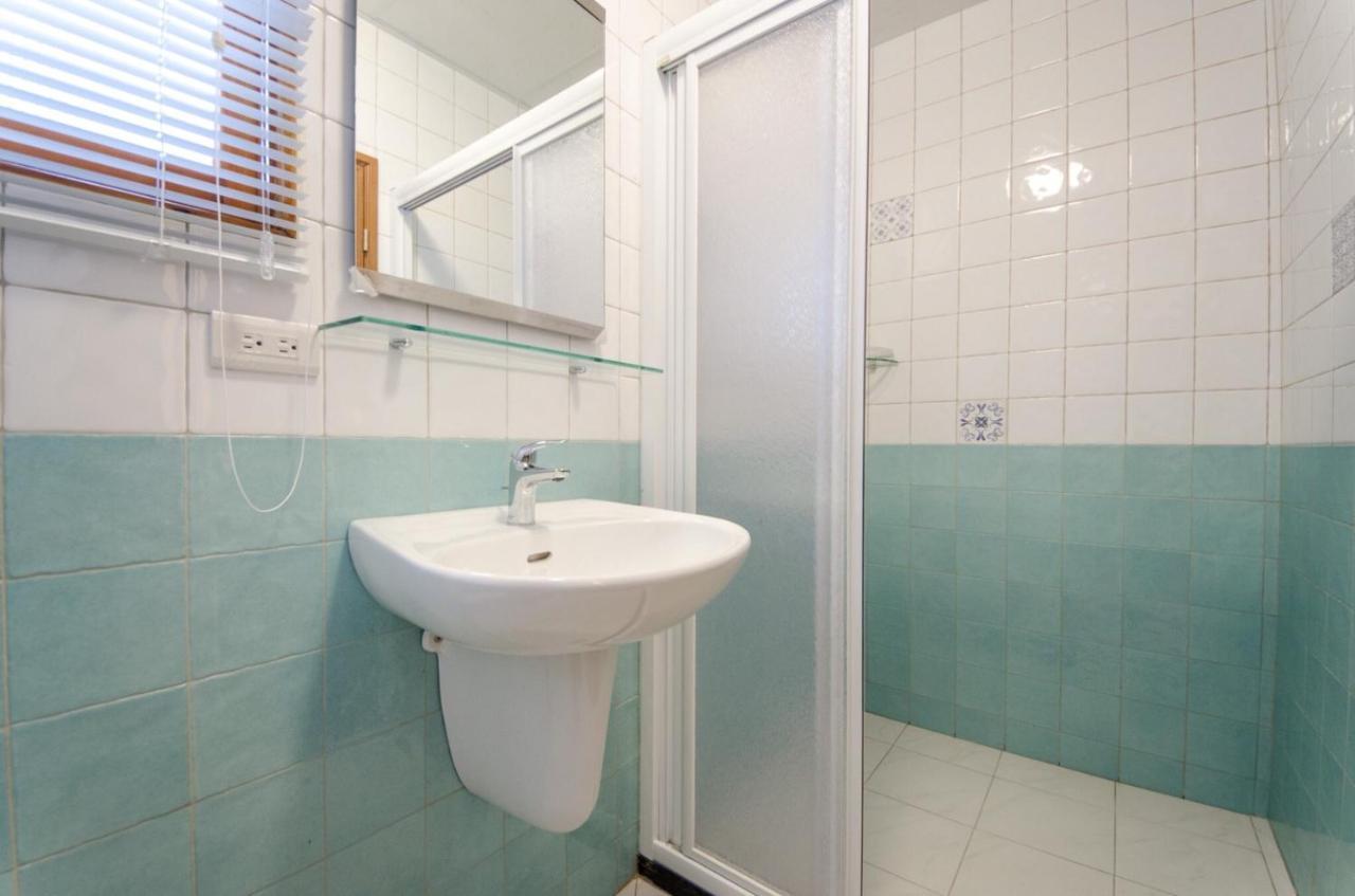 Freedom B&B Tainan Bagian luar foto