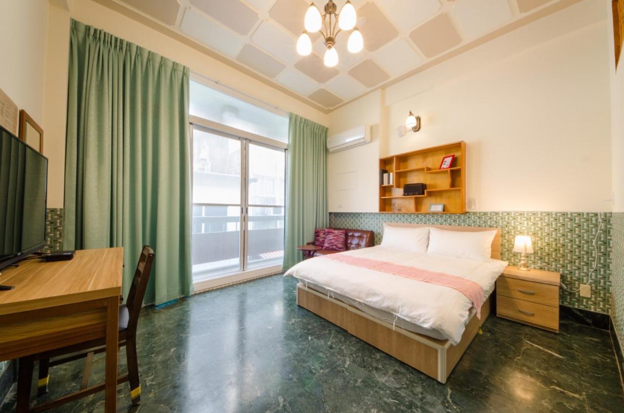 Freedom B&B Tainan Bagian luar foto